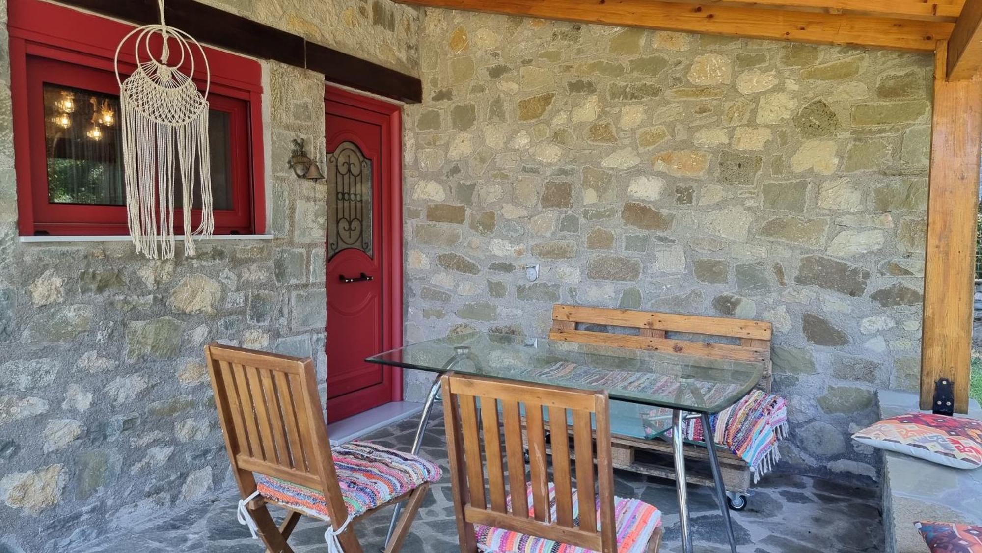 House With Big Garden And Barbeque In Nature Vourgareli Exterior photo