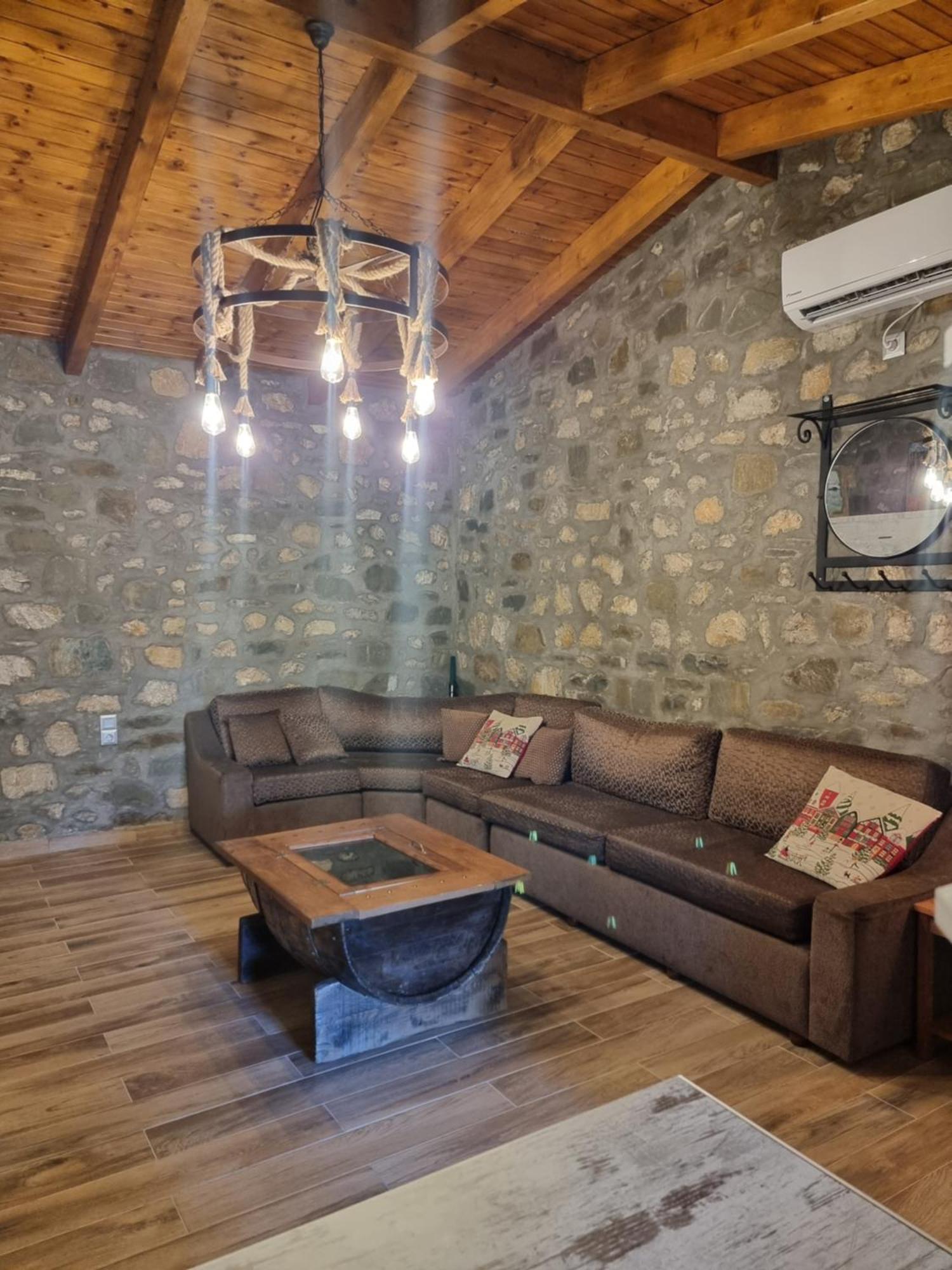 House With Big Garden And Barbeque In Nature Vourgareli Exterior photo